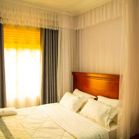 Onyx Motel And Suites Mbarara מראה חיצוני תמונה