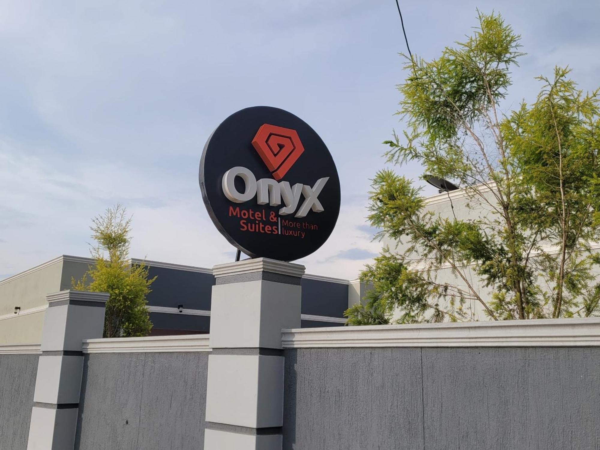 Onyx Motel And Suites Mbarara מראה חיצוני תמונה